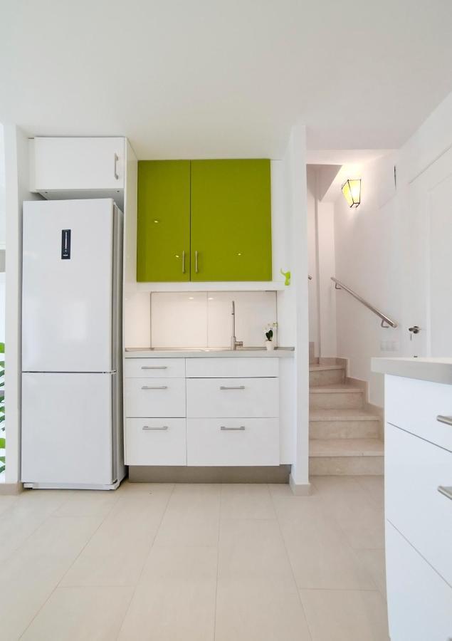 Tranquil Duplex In Sitges, Barcelona,Sea Views, Parking, Terrace Lägenhet Exteriör bild