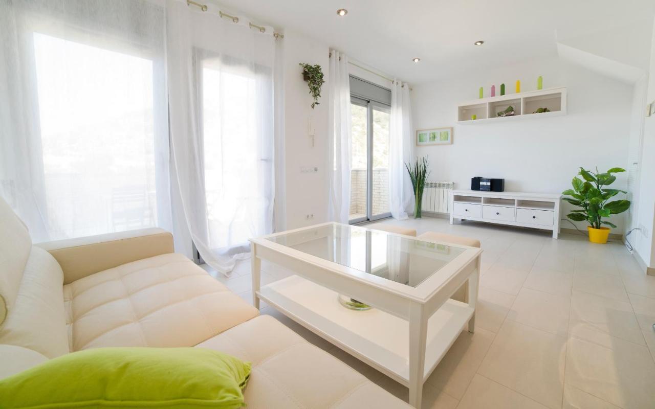 Tranquil Duplex In Sitges, Barcelona,Sea Views, Parking, Terrace Lägenhet Exteriör bild